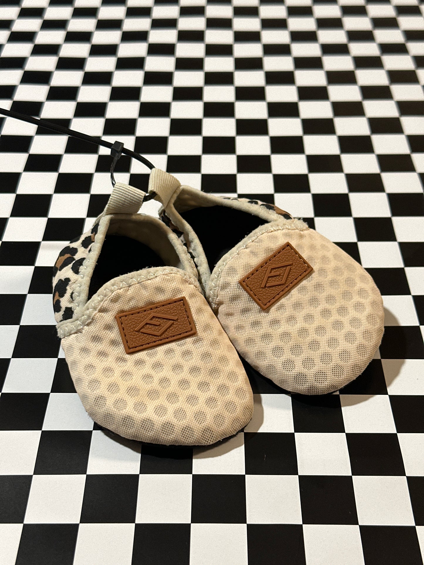 Lefflow Toddler Water Shoes size 4.5-5.5