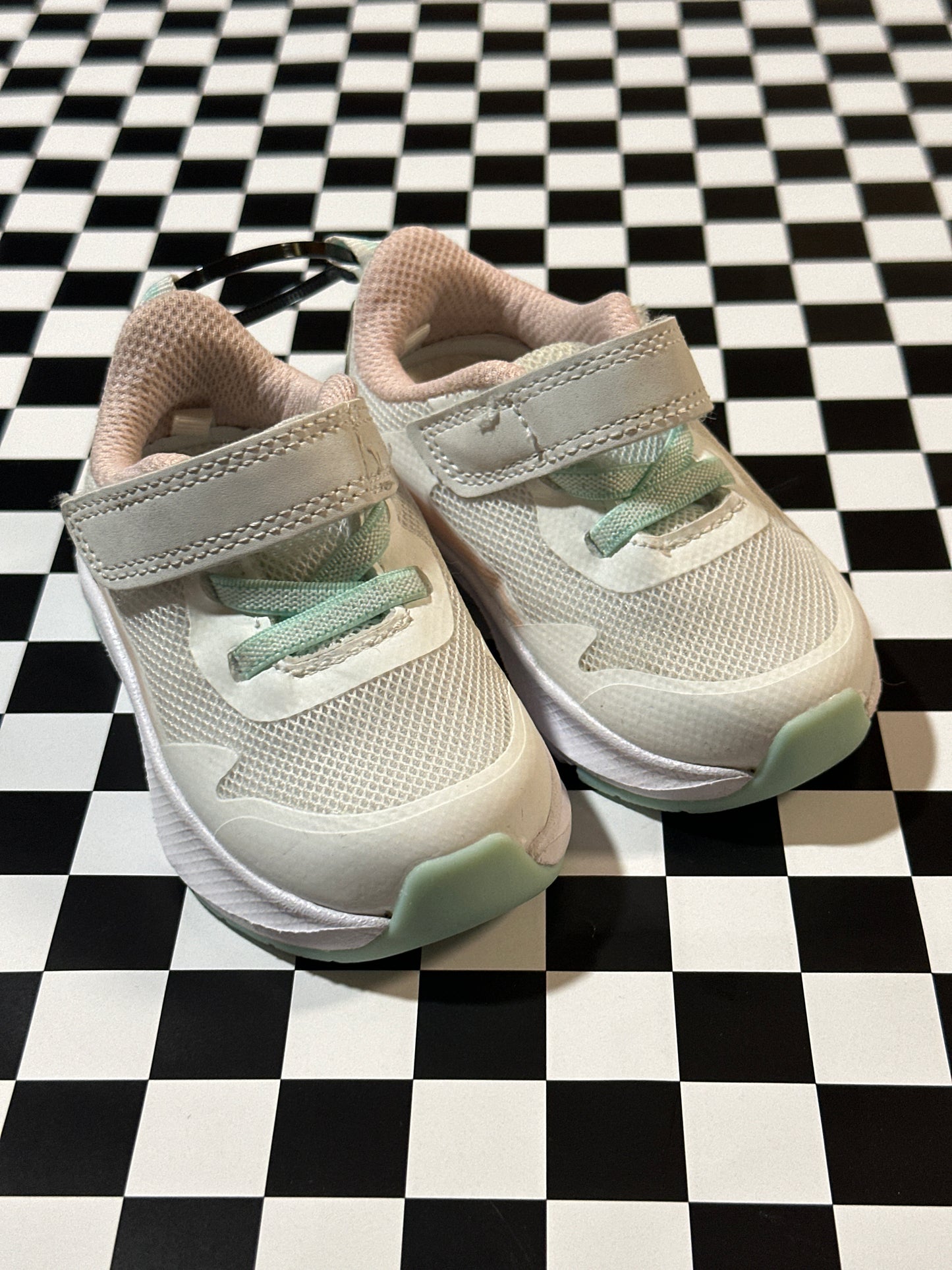Athletic Works Baby Girl shoe Sizes 3