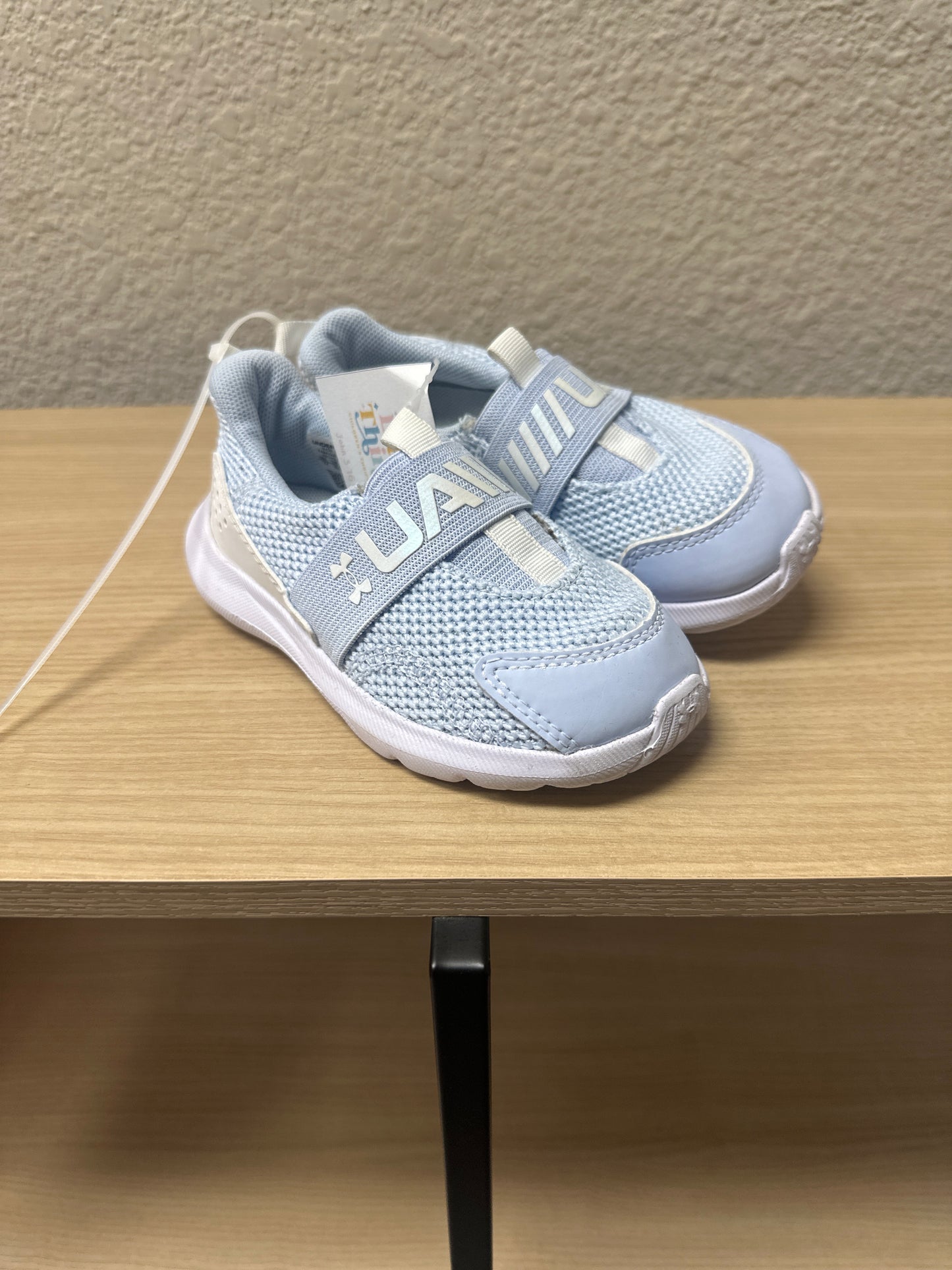 Under Armour Surge 3 Slip-On girls' shoes