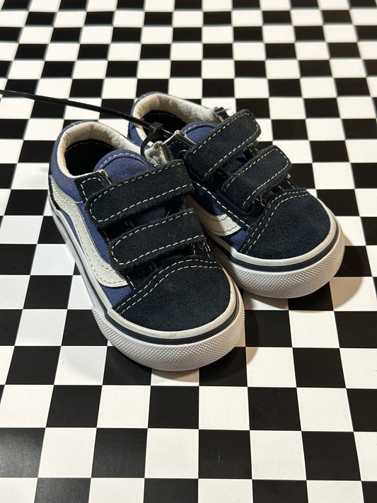 Vans Toddler Old Skool V Shoe Size 4