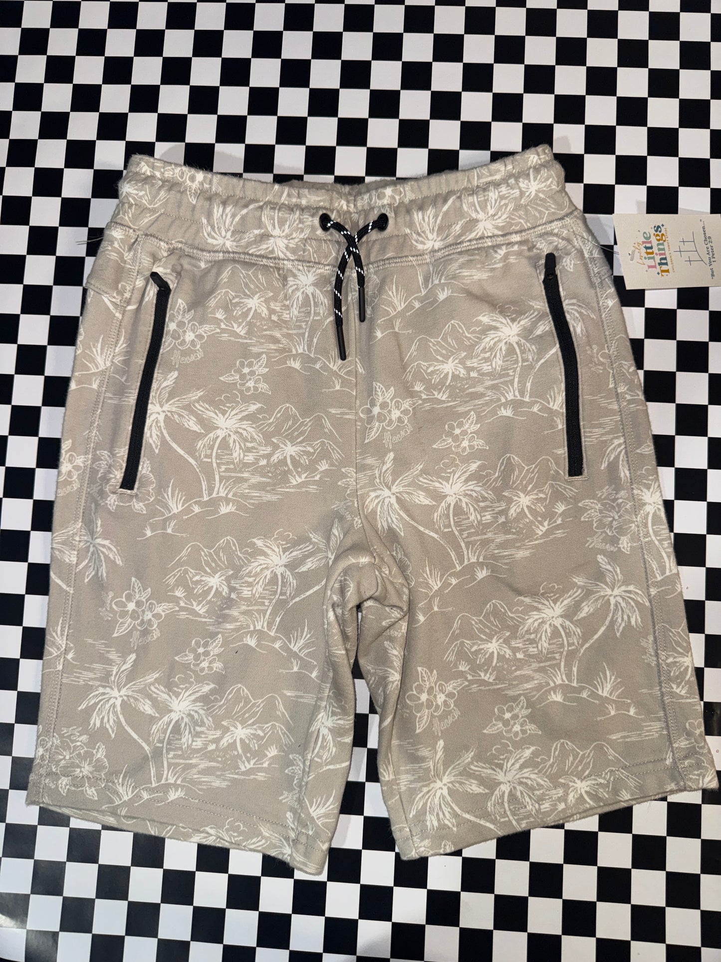 Members mark jogger shorts  10/12