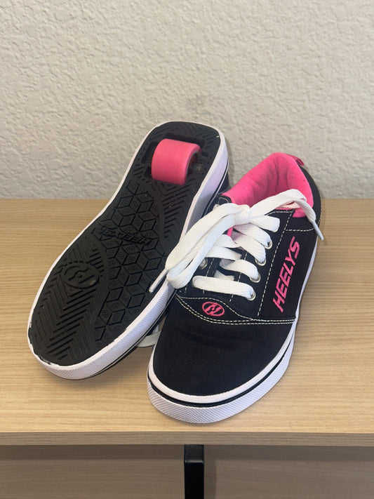 Heelys Pro 20 sneakers size 1
