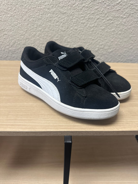 PUMA Smash v2 sneakers