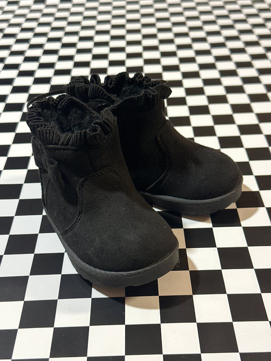 WN girls black boot size 2